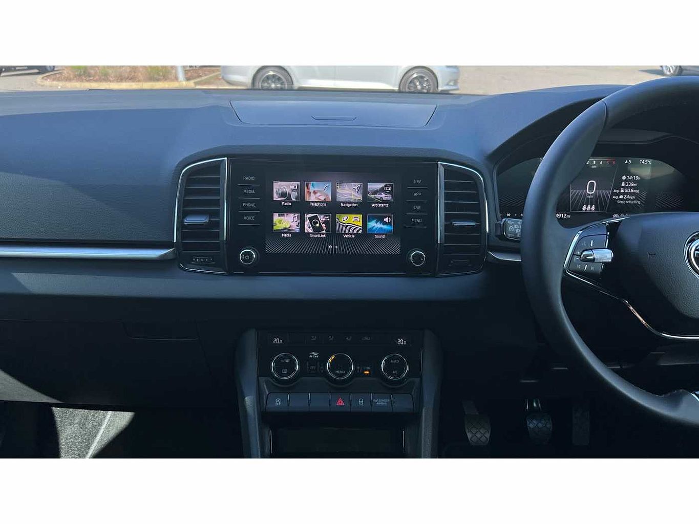 SKODA Karoq SUV 2.0TDI (150ps) SE Drive SCR