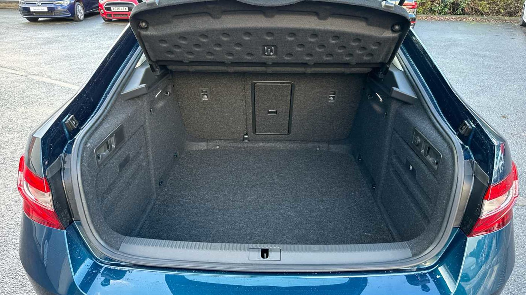 SKODA Superb 1.5 TSI (150ps) SE ACT DSG Hatchback