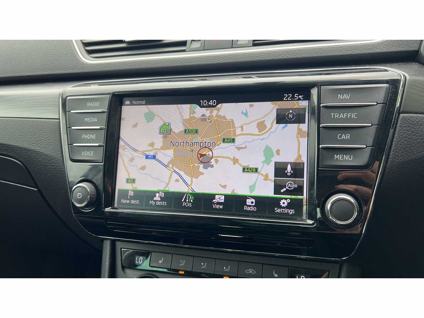 SKODA Superb 2.0 TDI SCR (190PS) SEL Executive DSG H/B