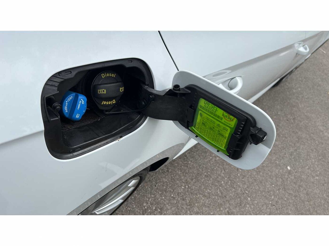 SKODA Superb 2.0 TDI SCR (190PS) SEL Executive DSG H/B