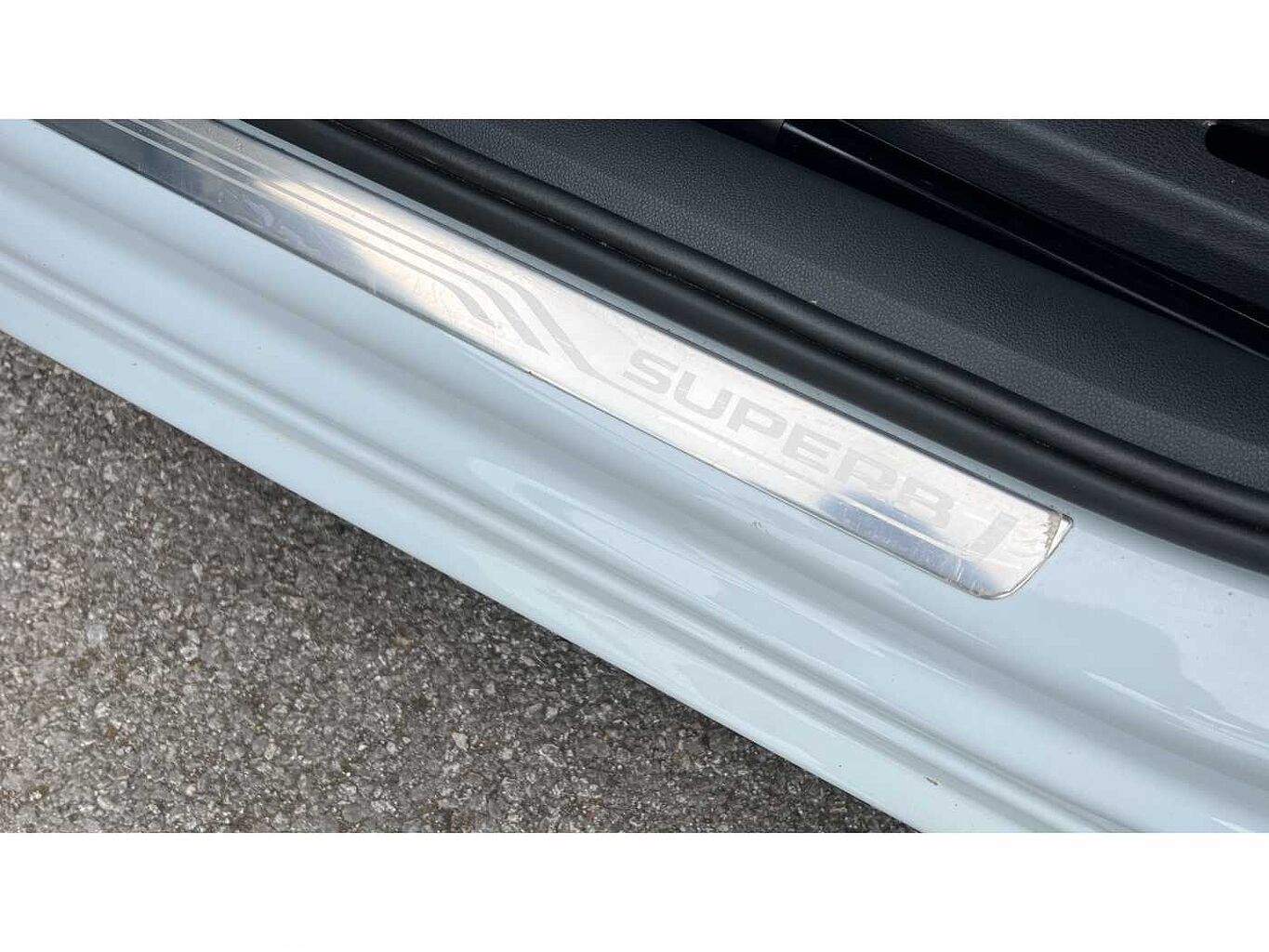 SKODA Superb 2.0 TDI SCR (190PS) SEL Executive DSG H/B