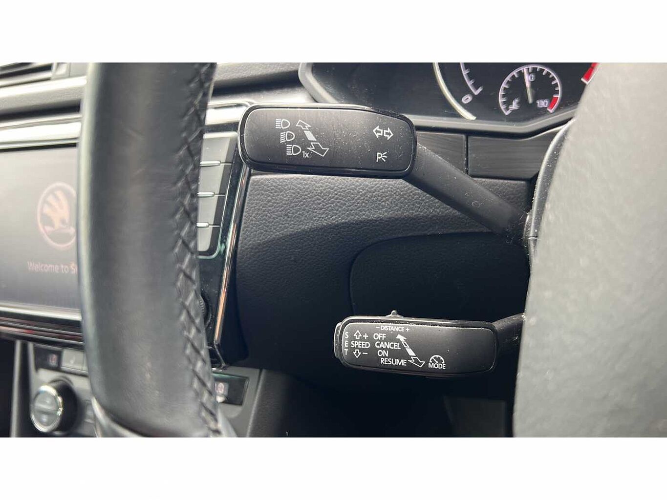 SKODA Superb 2.0 TDI SCR (190PS) SEL Executive DSG H/B