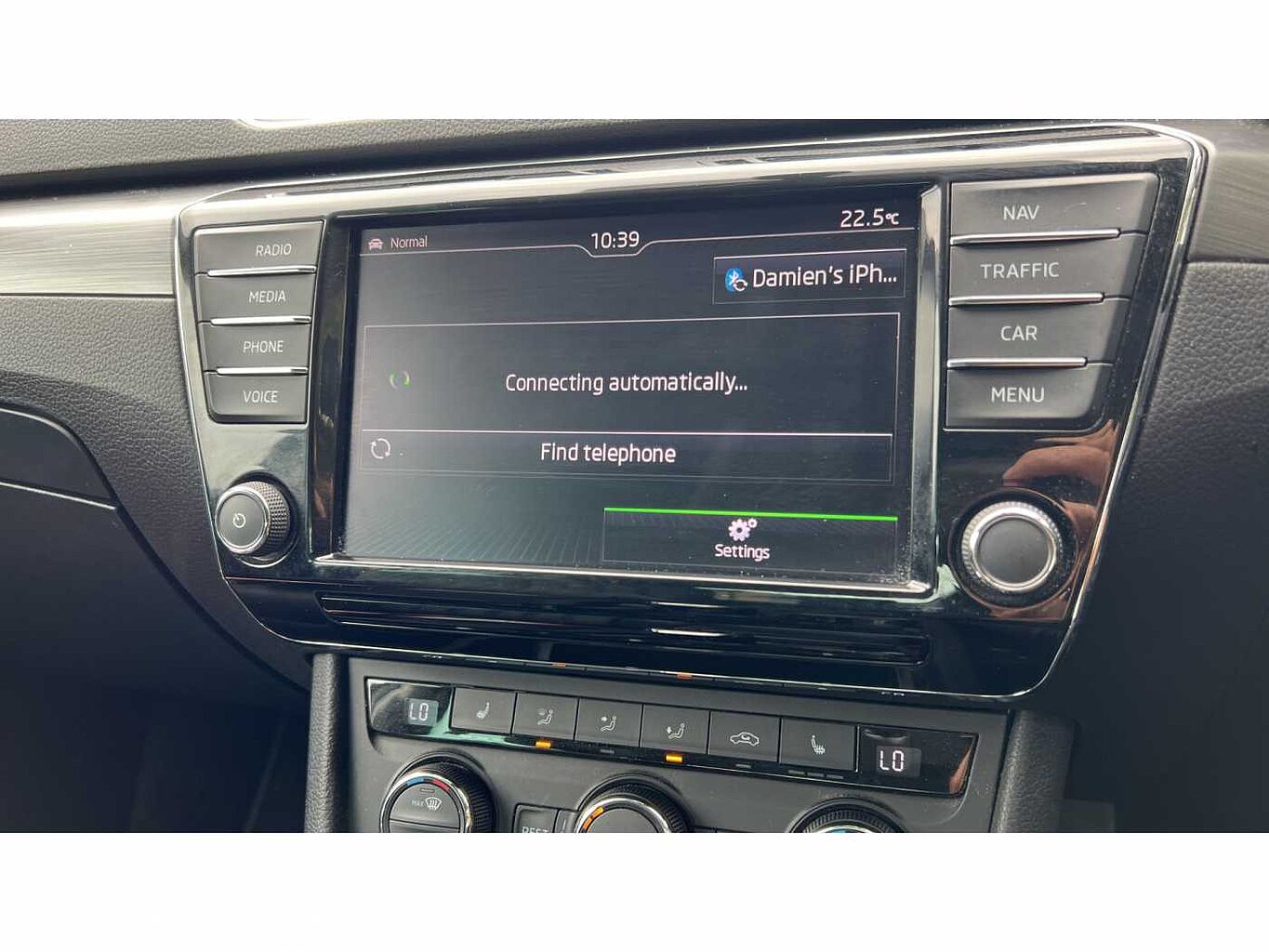 SKODA Superb 2.0 TDI SCR (190PS) SEL Executive DSG H/B