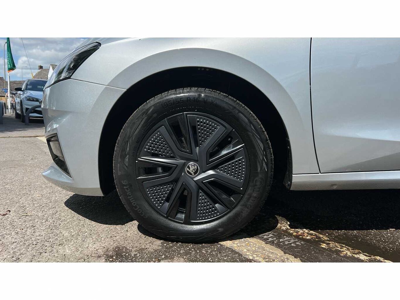 SKODA FABIA 1.0 MPI 80 Colour Edition 5dr