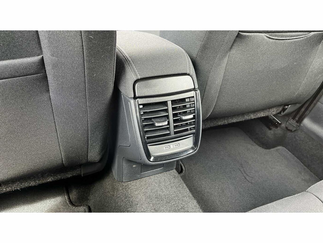 SKODA KAMIQ 1.0 TSI SE 5dr DSG