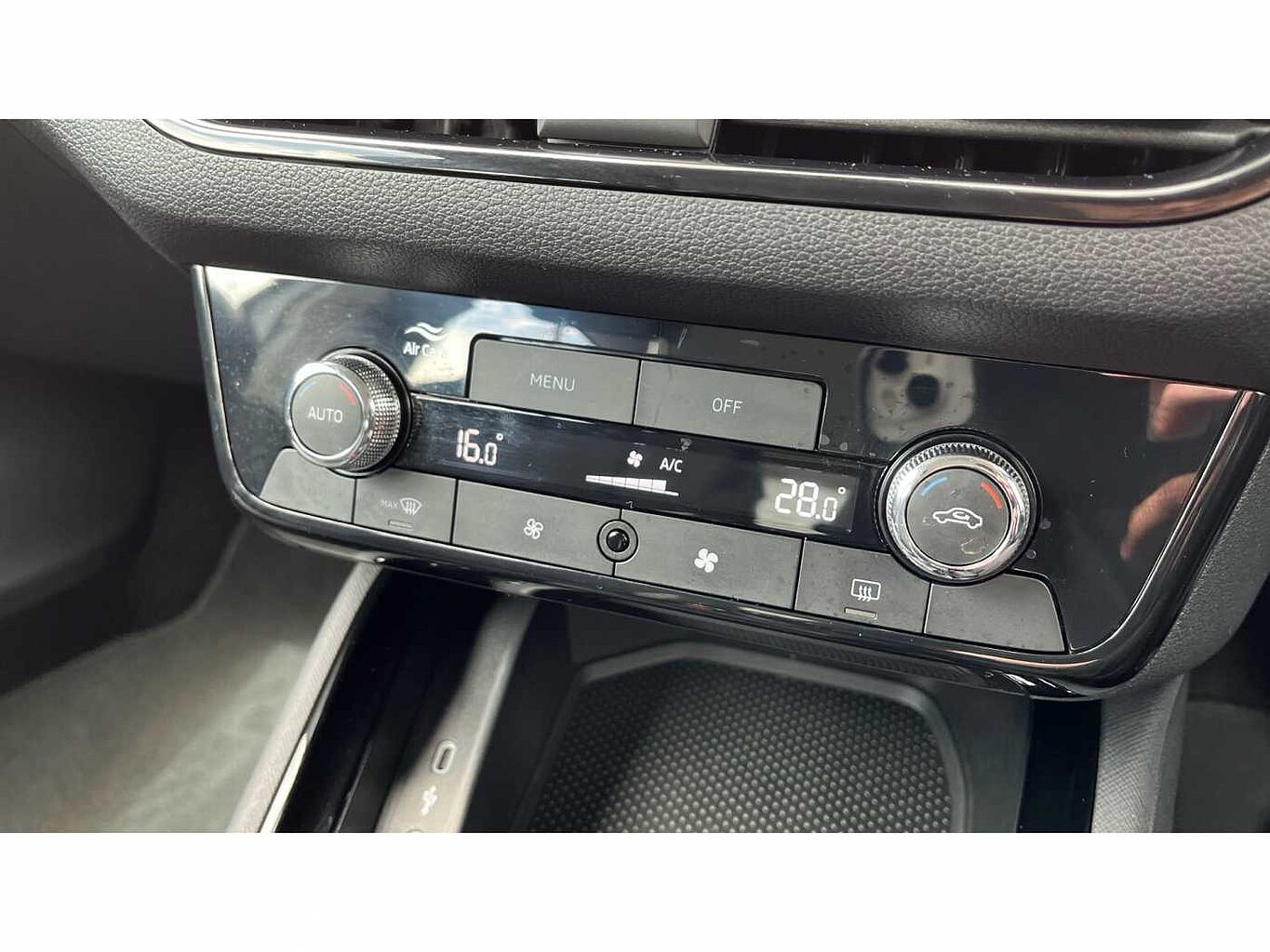 SKODA KAMIQ 1.0 TSI SE 5dr DSG
