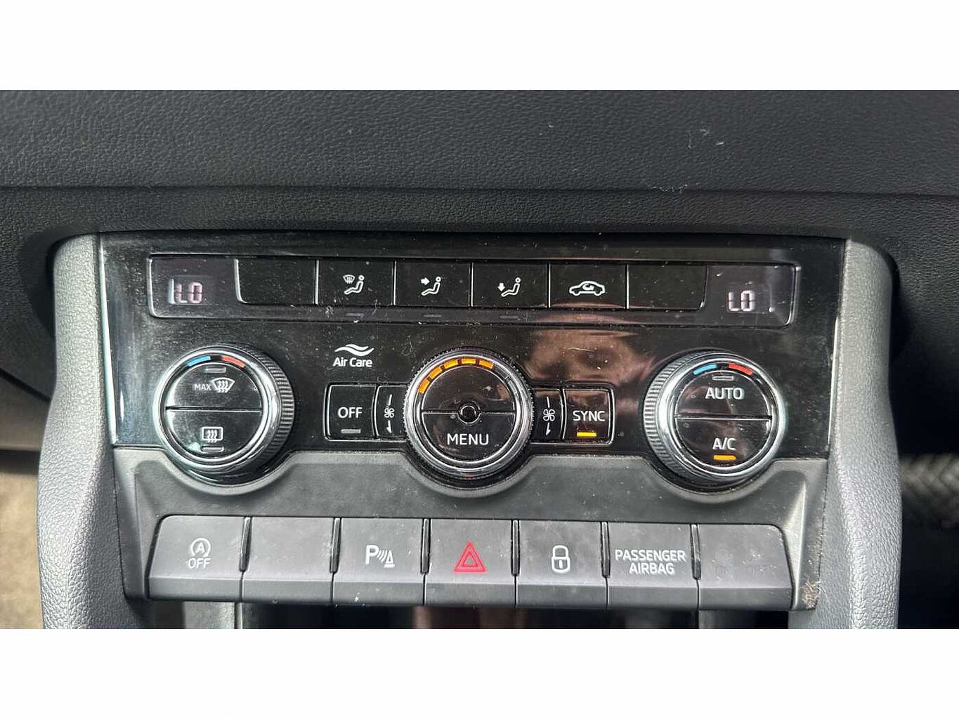 SKODA Karoq SUV 1.6TDI (115ps) SE Technology SCR DSG