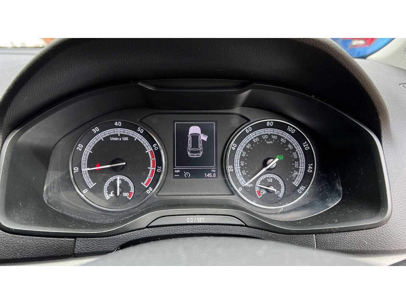 SKODA Karoq SUV 1.0 TSI (115ps) SE DSG