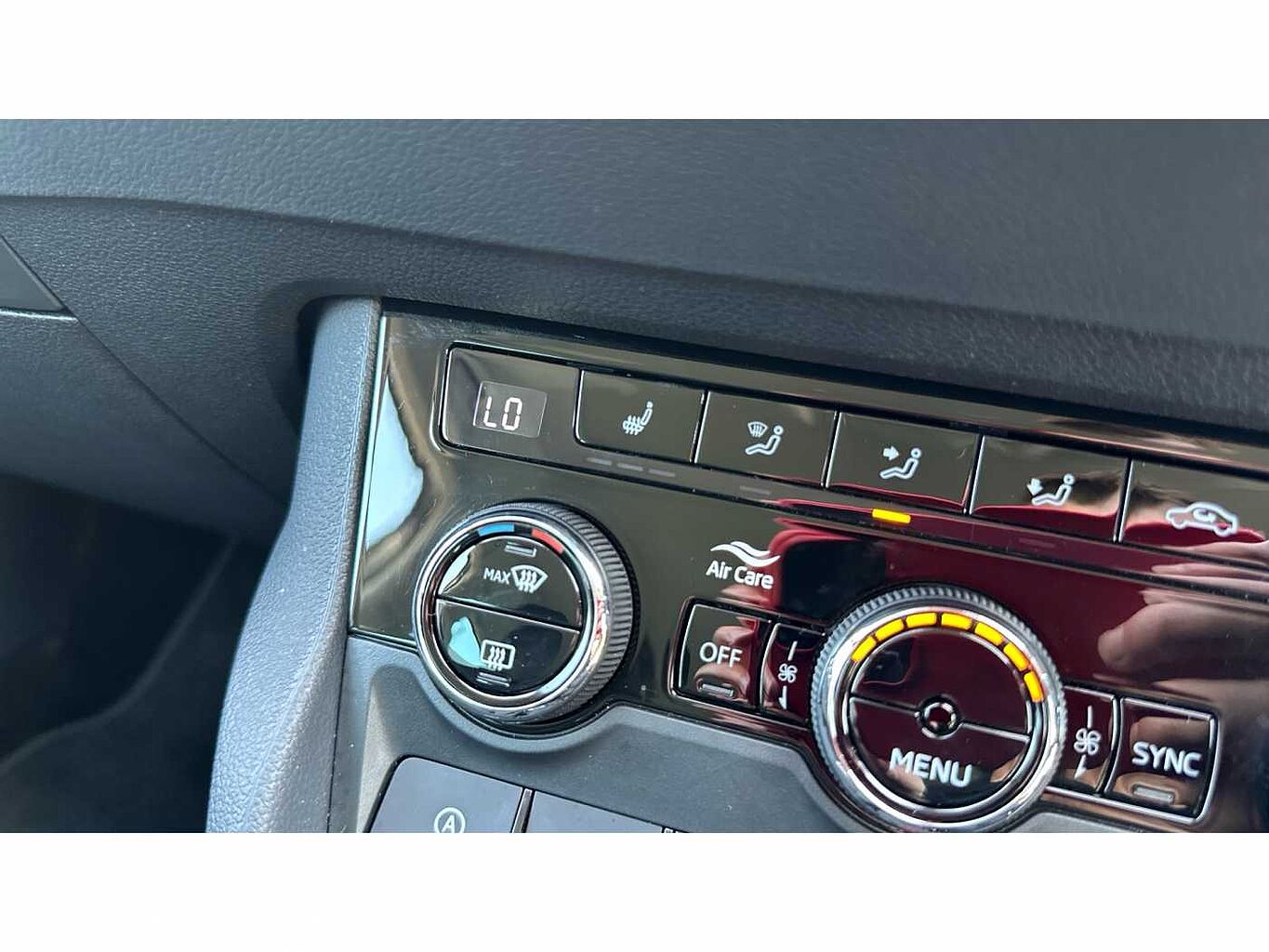 SKODA Karoq SUV 1.5 TSI (150ps) SE L ACT DSG