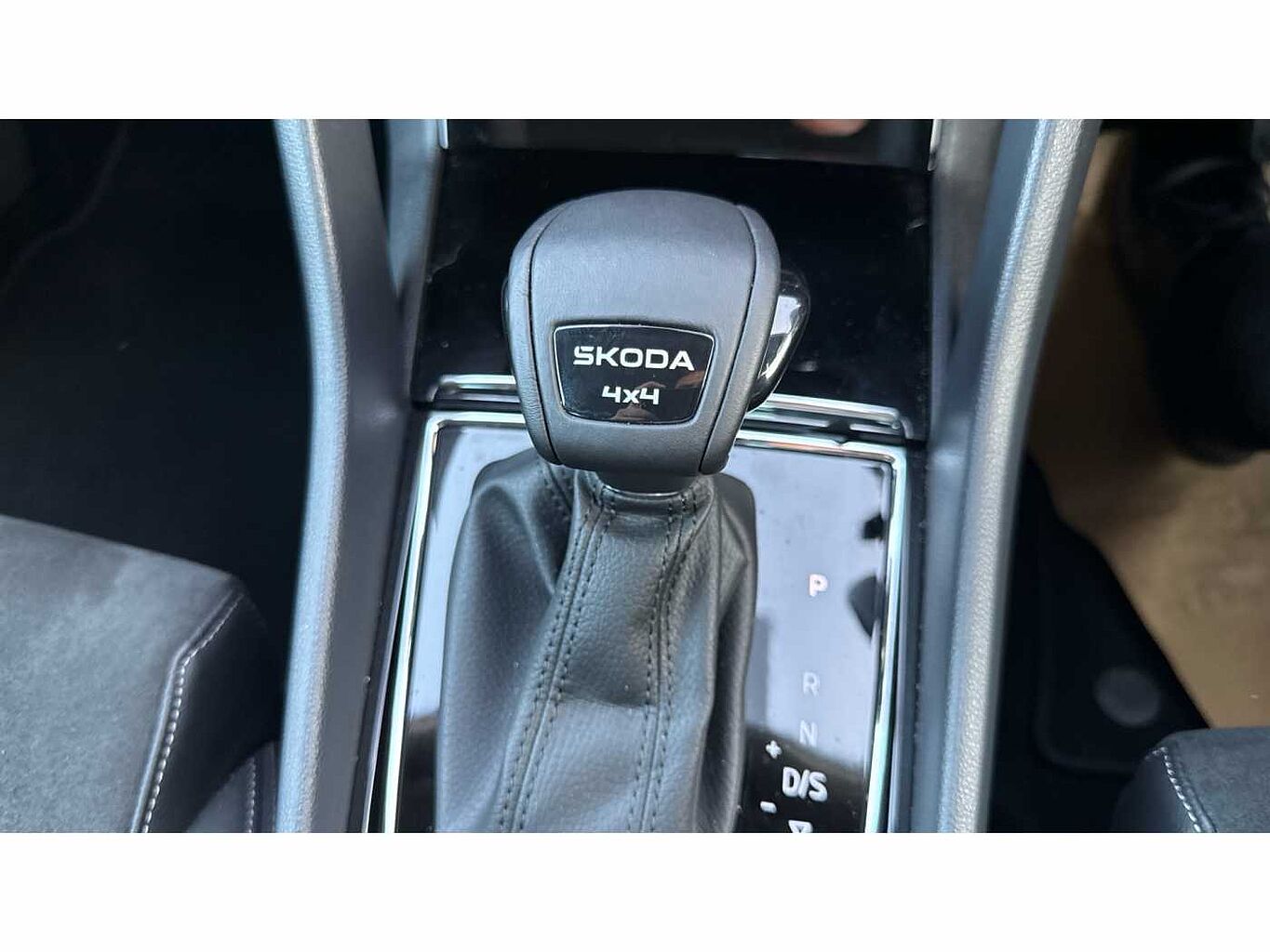 SKODA KAROQ 2.0 TDI [150] SE L 4x4 5dr DSG