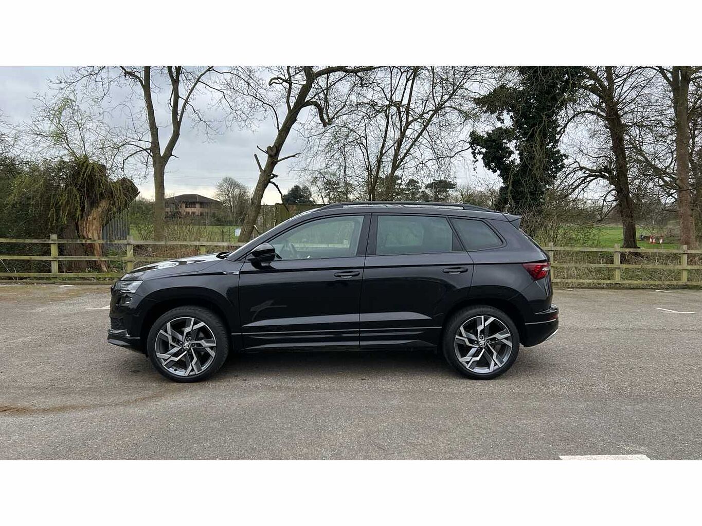 SKODA Karoq SUV 2.0 TSI (190ps) 4X4 SportLine DSG