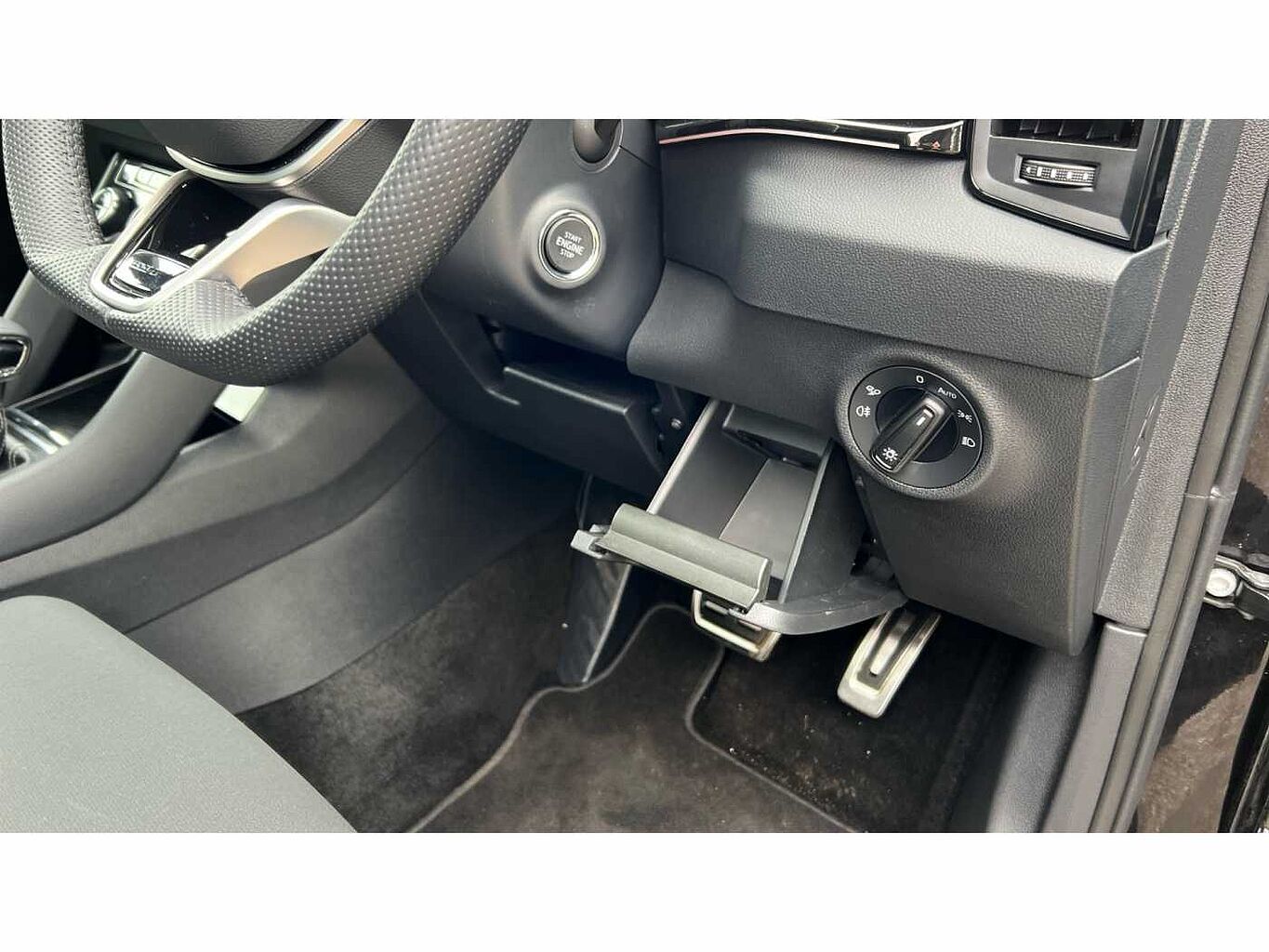 SKODA Karoq SUV 2.0 TSI (190ps) 4X4 SportLine DSG