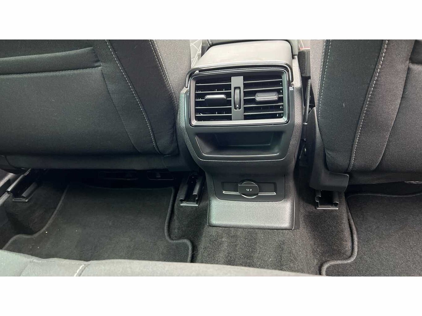SKODA Karoq SUV 2.0 TSI (190ps) 4X4 SportLine DSG