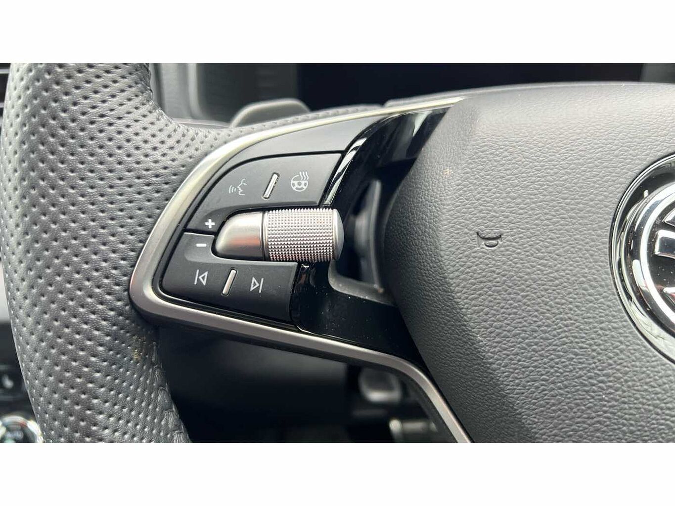 SKODA Karoq SUV 2.0 TSI (190ps) 4X4 SportLine DSG