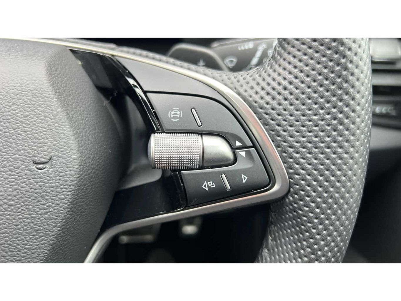 SKODA Karoq SUV 2.0 TSI (190ps) 4X4 SportLine DSG