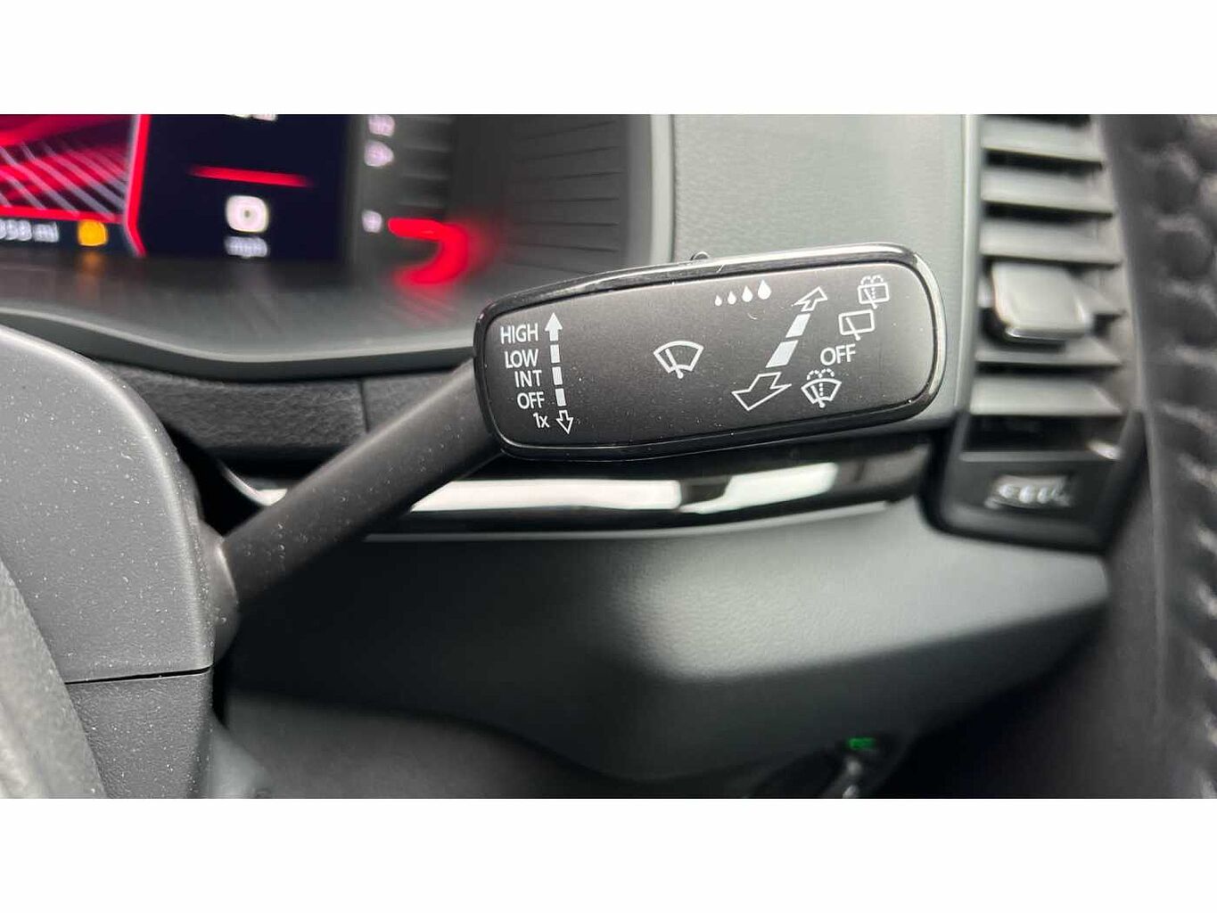 SKODA Karoq SUV 2.0 TSI (190ps) 4X4 SportLine DSG