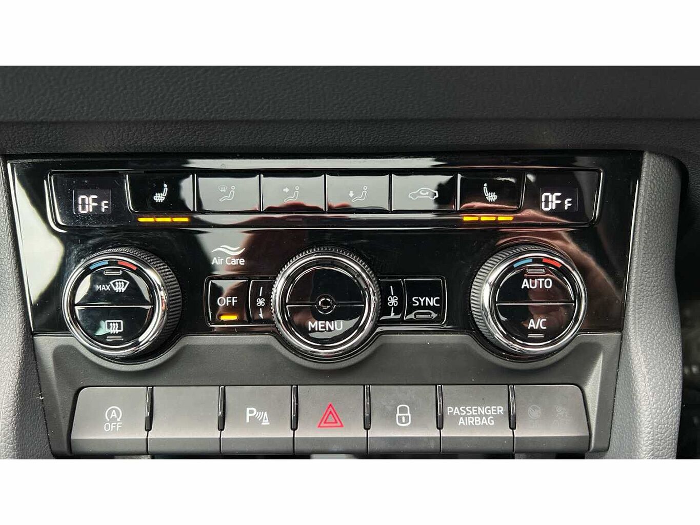 SKODA Karoq SUV 2.0 TSI (190ps) 4X4 SportLine DSG